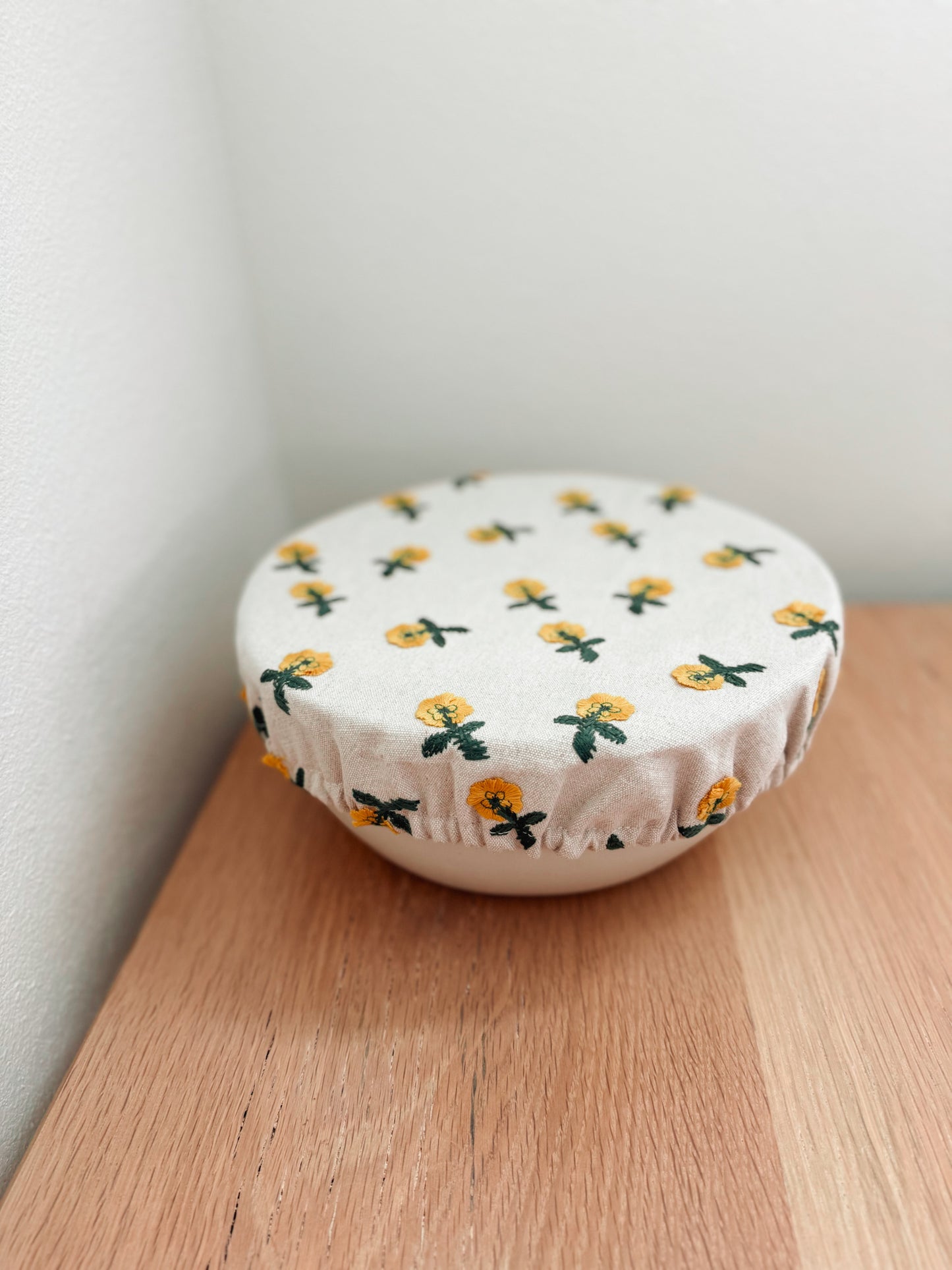 Beige Floral Embroidery Bowl Cover - 11in