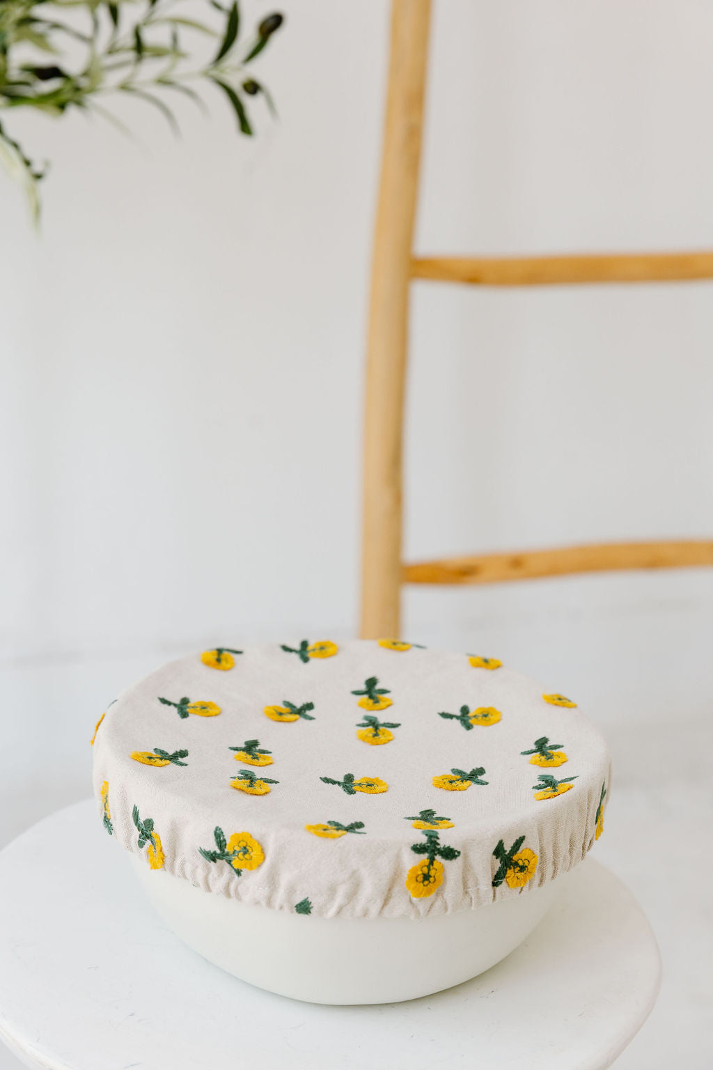 Beige Floral Embroidery Bowl Cover - 11in
